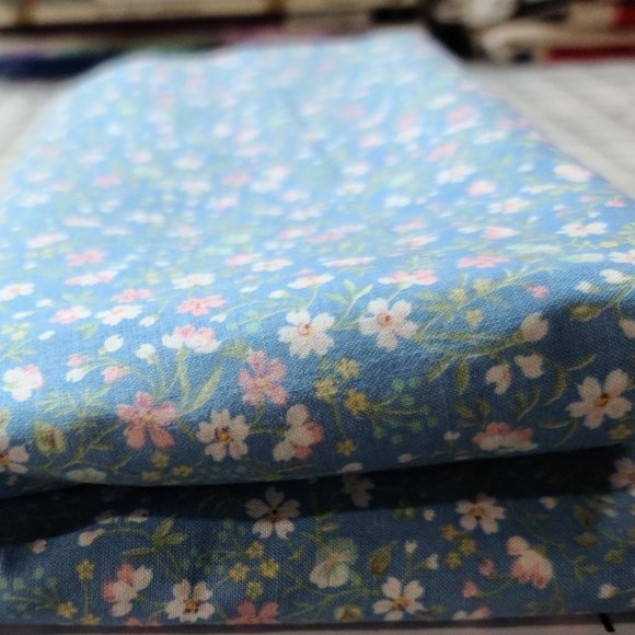 Joan Kessler Concord Floral Mixed Blue,Pink,White Cotton Fabric 2 1/2 yards VTG - Picture 7 of 7